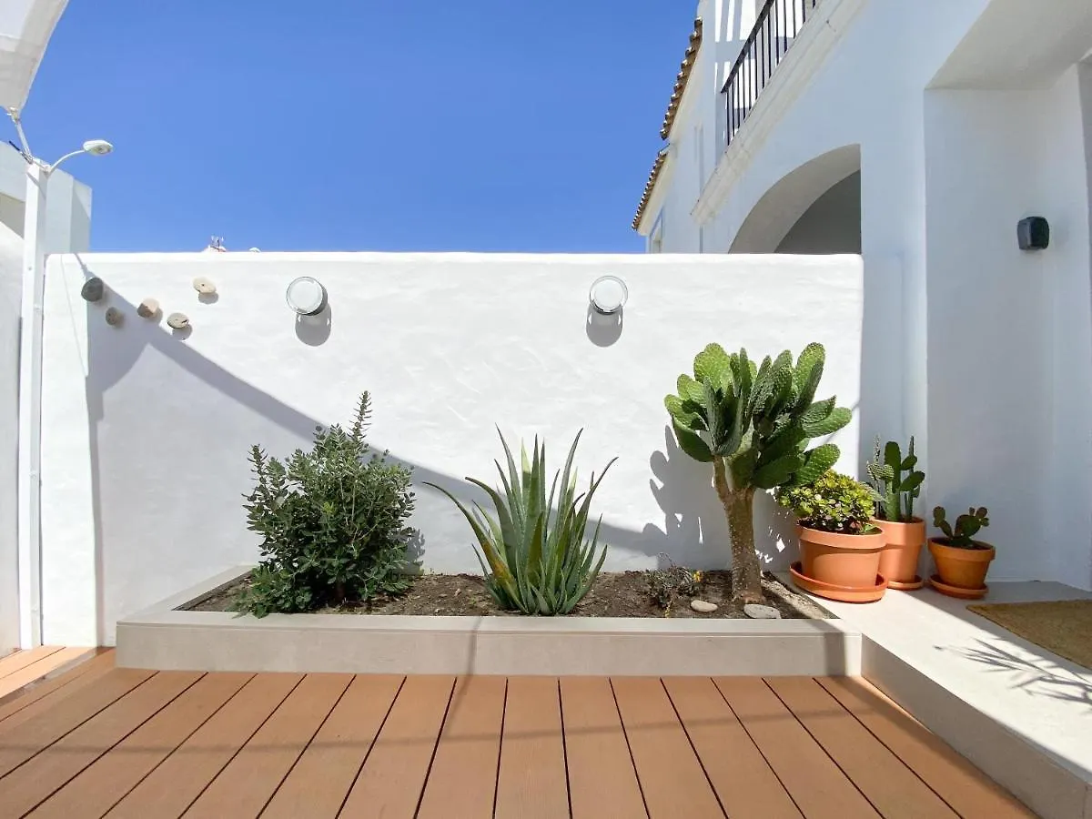 Tarifa Cozy House - Luxurious Beach House 0*,  Spain