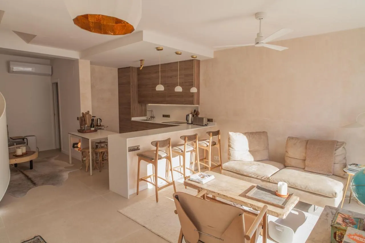 Tarifa Cozy House - Luxurious Beach House contacts